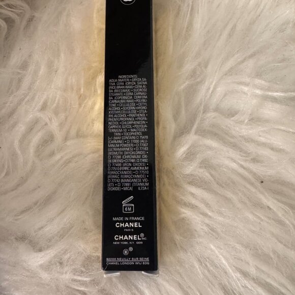 NOIR ALLURE Mascara - Picture 3 of 4